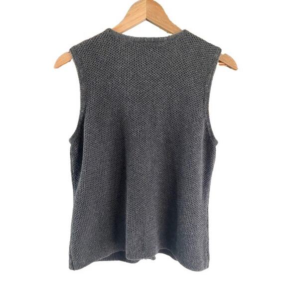 Requirements Petite Woman’s V-Neck Grey Knit Zipper Front Sweater Vest Sz PM - Picture 2 of 8